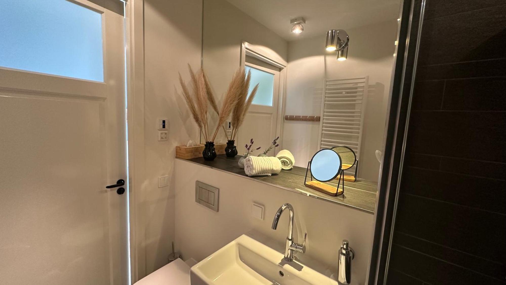 Luxe B&B "In De Schulp", Ontspan En Geniet Van Comfort En Stijl Amstelveen Bagian luar foto